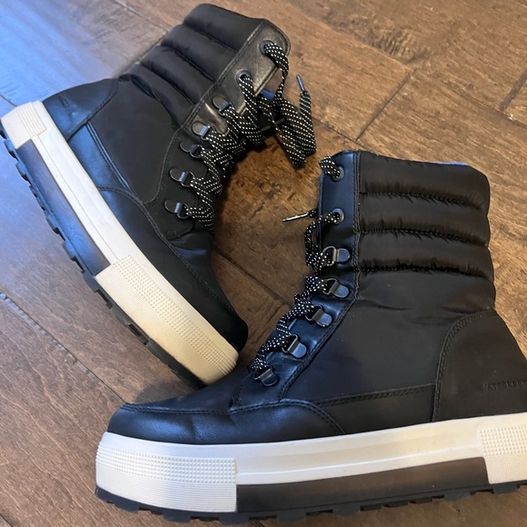 Cougar Women’s Wahoo Nylons winter boots primaloft - Picture 2 of 5